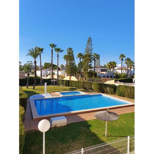 - - - - - FRONT LINE - - - - - Primera Línea - - - - - Apartments in Playa Flamenca