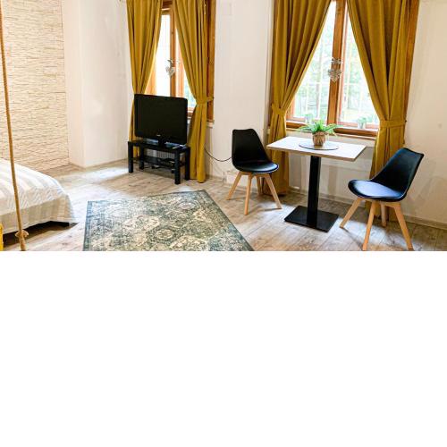 ->> Beautiful Place in Slovakia Bratislava Old Town Center <<-