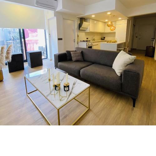 -Ezgi's Apartment in Center of Cihangir- Beyoglu