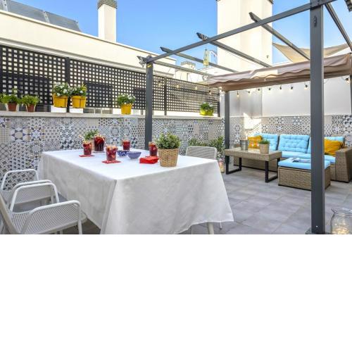 -MalagaSunApts- PrivateTerrace FreeParking Pool