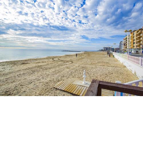 004 Mona Beach - Alicante Holiday