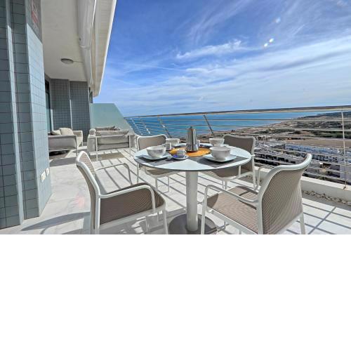 006 - Infinity View Penthouse - comfortHOLIDAYS