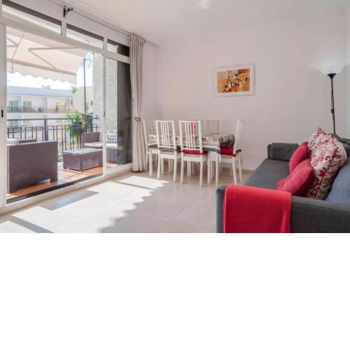 020 - Relaxing Sea View Apartment with Private Balcony