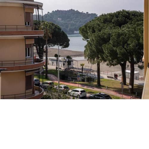 024 - Casa LUSSUOSA Vista Mare ad un passo dalla SPIAGGIA, CENTRO CITTA'