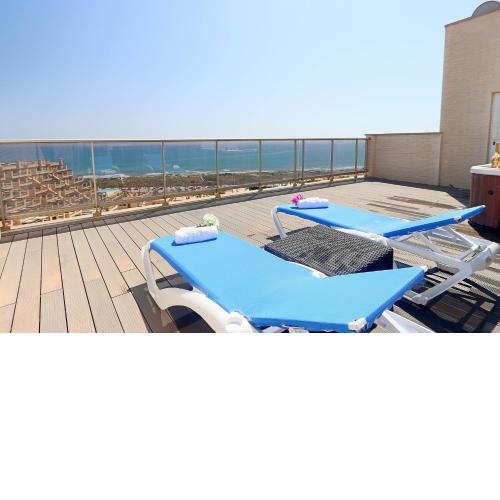 057 - Blue Dreams Penthouse El Faro - comfortHOLIDAYS