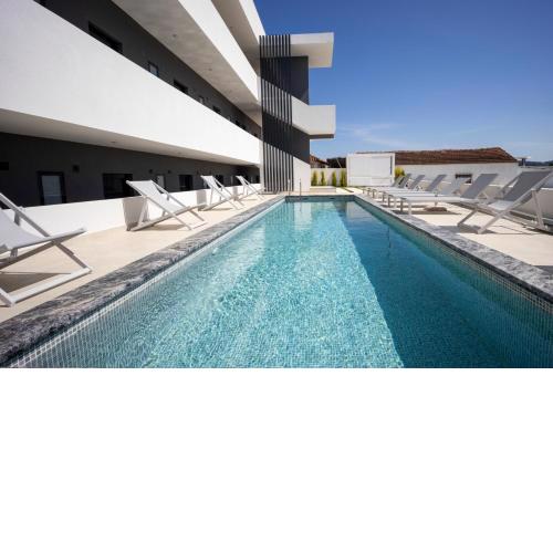 06 SUITE