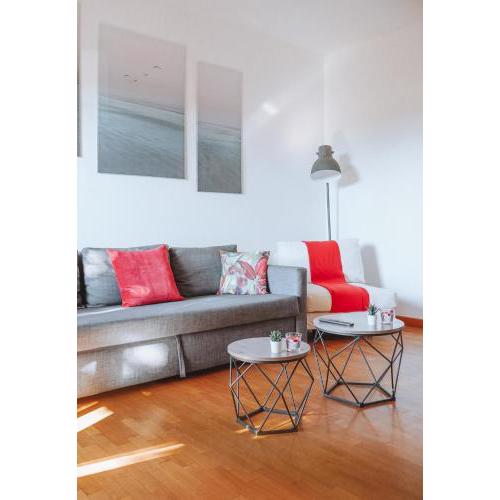 10 min from the Airport-Wifi-Free Parking