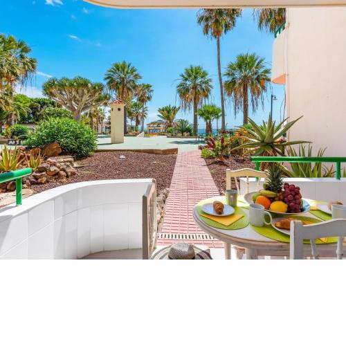 1012 Los Cristianos front row sea, pool free WiFi