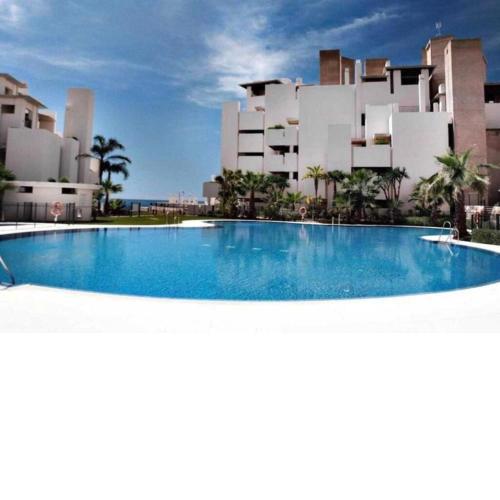 111 - 2 BEDS PRIVATE POOL