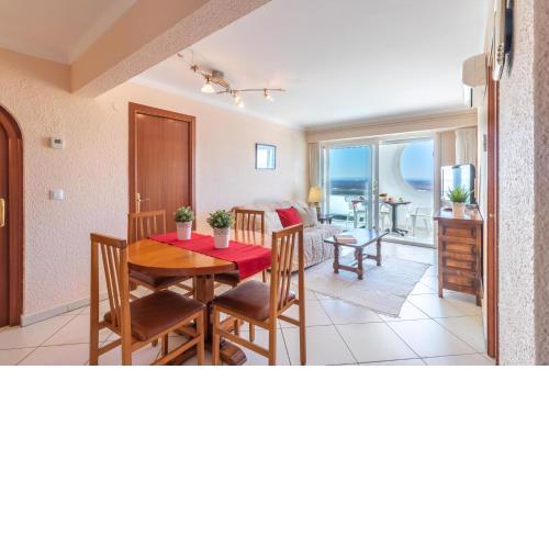 112-Apartamento soleado con vistas al mar