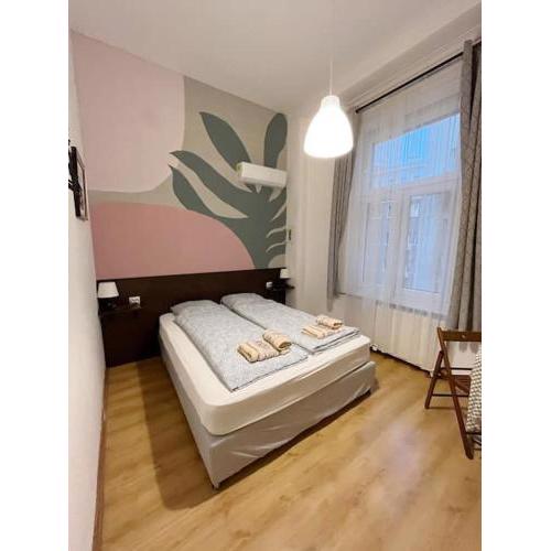 12# Sunflower Cozy Apartment