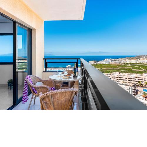 1409 Luxury Paraiso sea view
