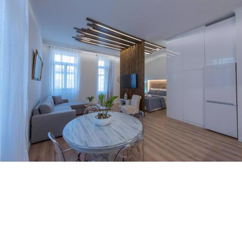 1571_SUITES A1