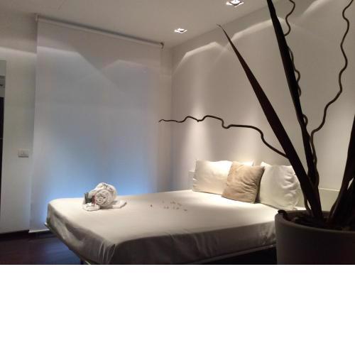 15.92 Hotel