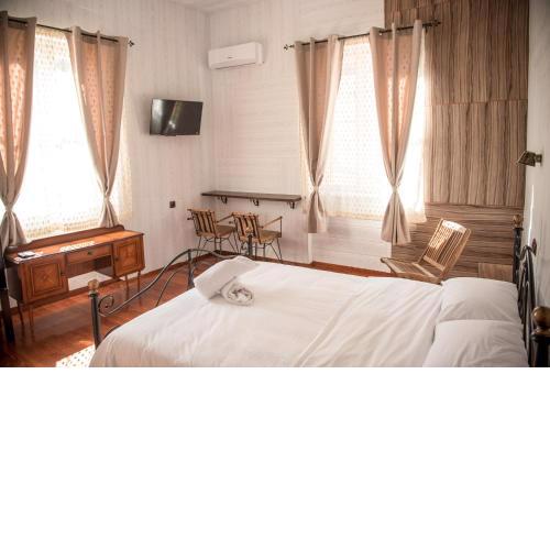 1920s Rooms