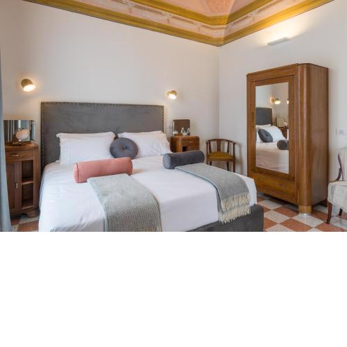1940 Luxury Accommodations by Wonderful Italy