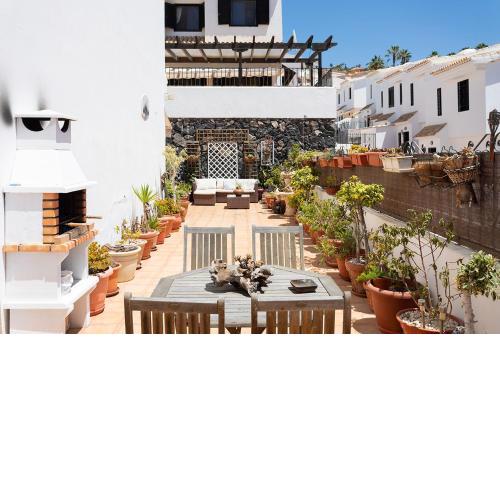 195 CHAYOFA Tropical Holiday Home By Sunkeyrents
