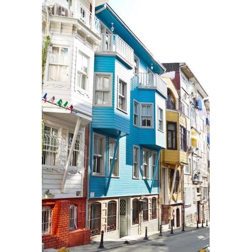 19th Century Wooden Townhouse, Kadikoy