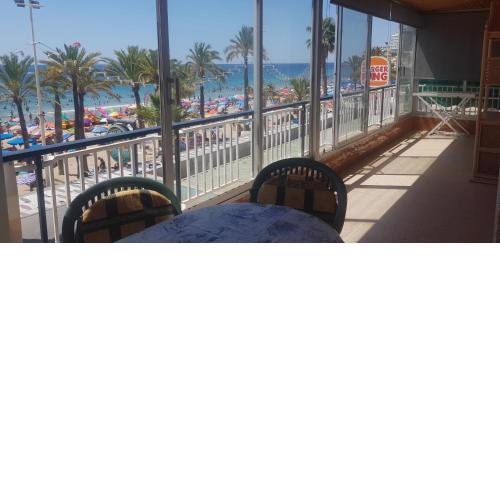 1ª linea playa levante 6/7 pers, 3hb 2bñ parking