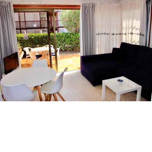 1BDR Sunny Terrace Apartment