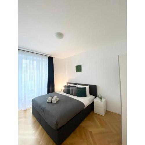 1st City La Opera Suites