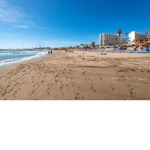 1st line Carihuela Beach Sun- Pool and bar