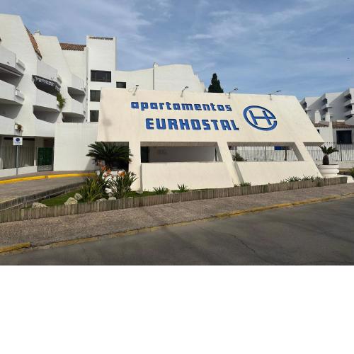 2 APARTMENTOS EUROHOSTAL 1linea de playa las fuentes