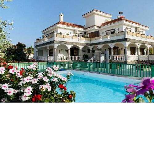 2 Apartments with private heated pool at Villa Diaz Aleman