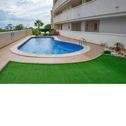 2 Bed Penthouse with large solarium and sea views