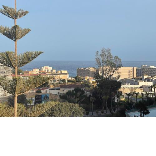 2 bed Penthouse with Sea View