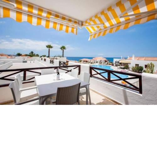 2 Bedroom apartment for 4 people in Tenerife