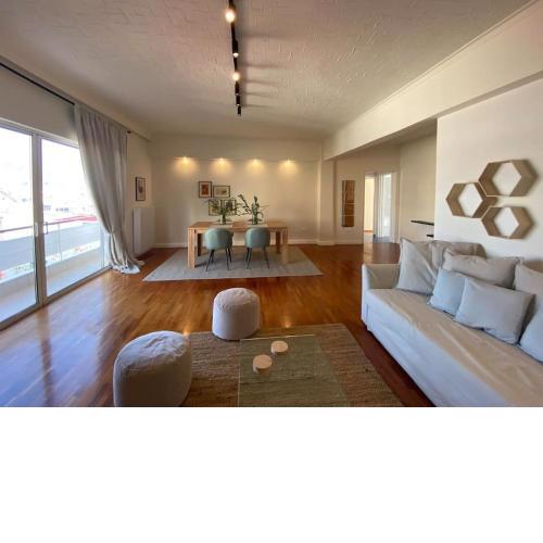 2-bedroom apartment in Athina (Filopappou)