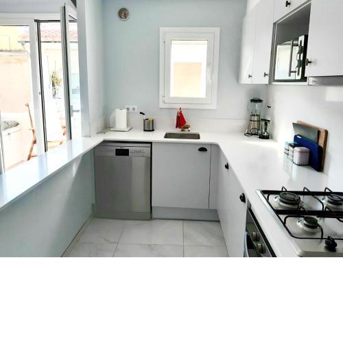 2 bedroom apartment in the old town, close to the beach