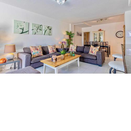 2 Bedroom Beach front apartment Benalmadena