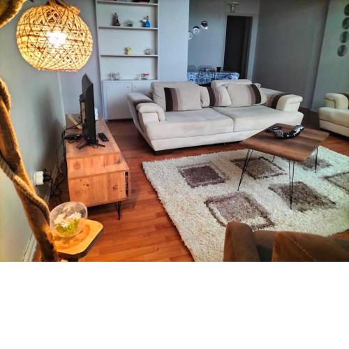 2-Bedroom cozy apartment in Şişli 02