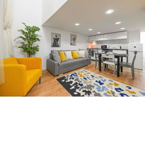 2 bedroom flat in Damjanich str., Hirsch
