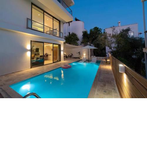 2 Bedroom Modern Holiday Villa in Kalkan
