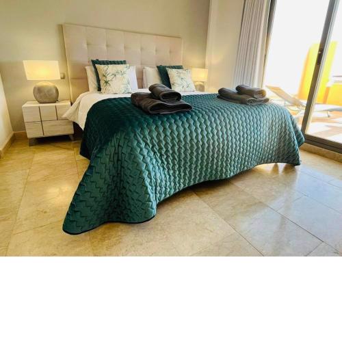 2 Bedroom Stunning Apartment in Marbella