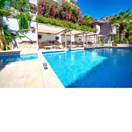 2 Bedroom Villa with Shared Pool