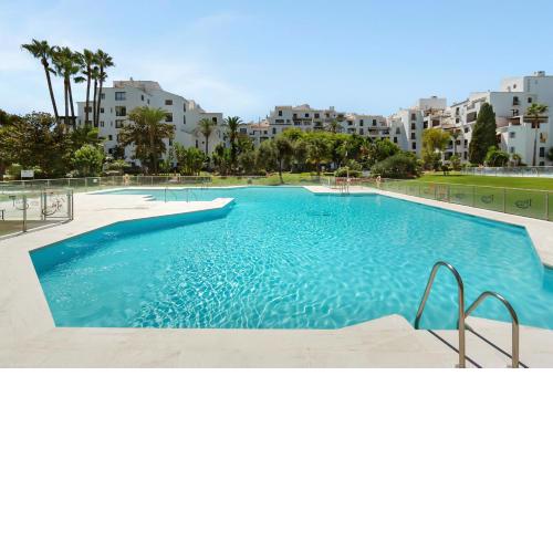 2 Bedroom with pool in the heart of Puerto Banus