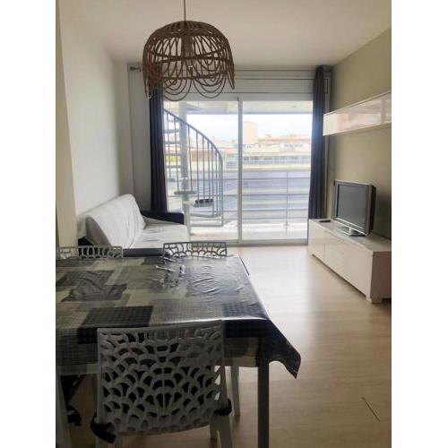 2 bedrooms appartement at Blanes 100 m away from the beach with sea view shared pool and terrace