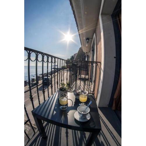 2 bedrooms appartement at Capo Mulini 10 m away from the beach with sea view balcony and wifi