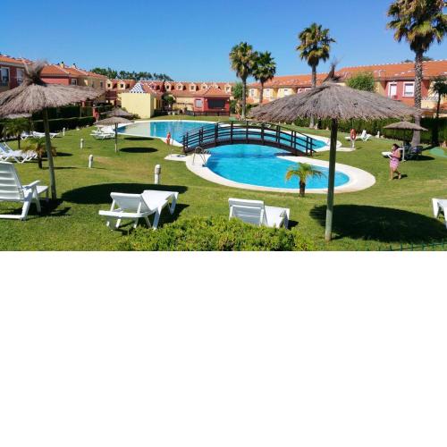 2 bedrooms appartement at Islantilla 700 m away from the beach with shared pool and furnished terrace