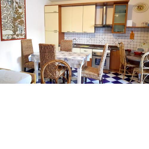 2 bedrooms appartement at Salto di Fondi 200 m away from the beach with enclosed garden