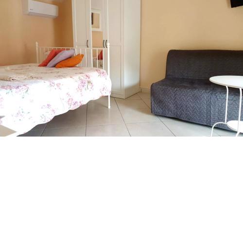 2 bedrooms appartement with furnished balcony and wifi at Castello 4 km away from the beach