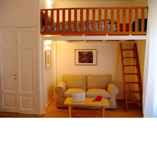 2 bedrooms appartement with furnished balcony and wifi at Roma