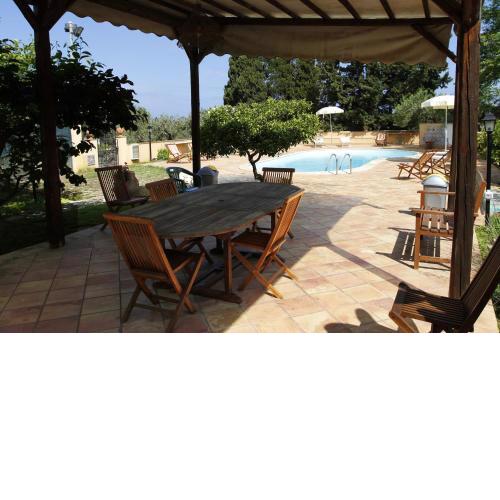 2 bedrooms appartement with furnished terrace and wifi at Paceco 3 km away from the beach
