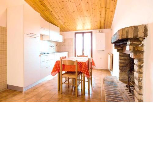 2 bedrooms appartement with jacuzzi and garden at Urbino