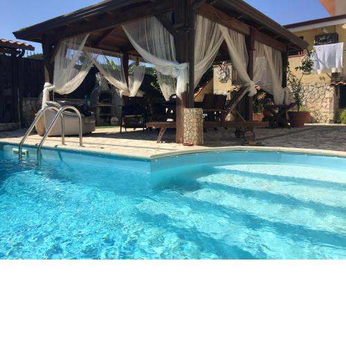 2 bedrooms appartement with private pool furnished terrace and wifi at Giugliano in Campania 5 km away from the beach