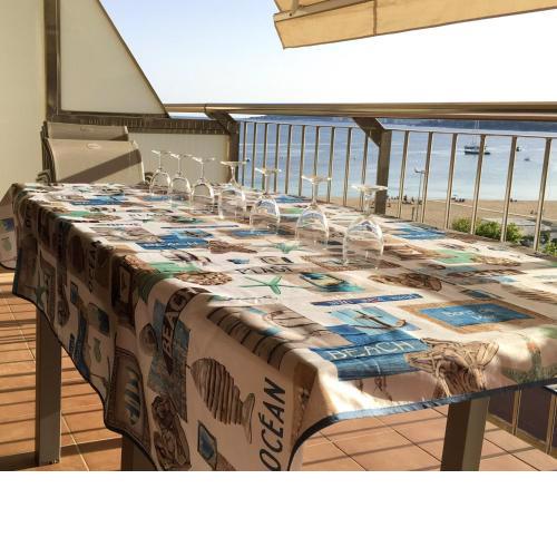 2 bedrooms appartement with sea view furnished terrace and wifi at Palamos